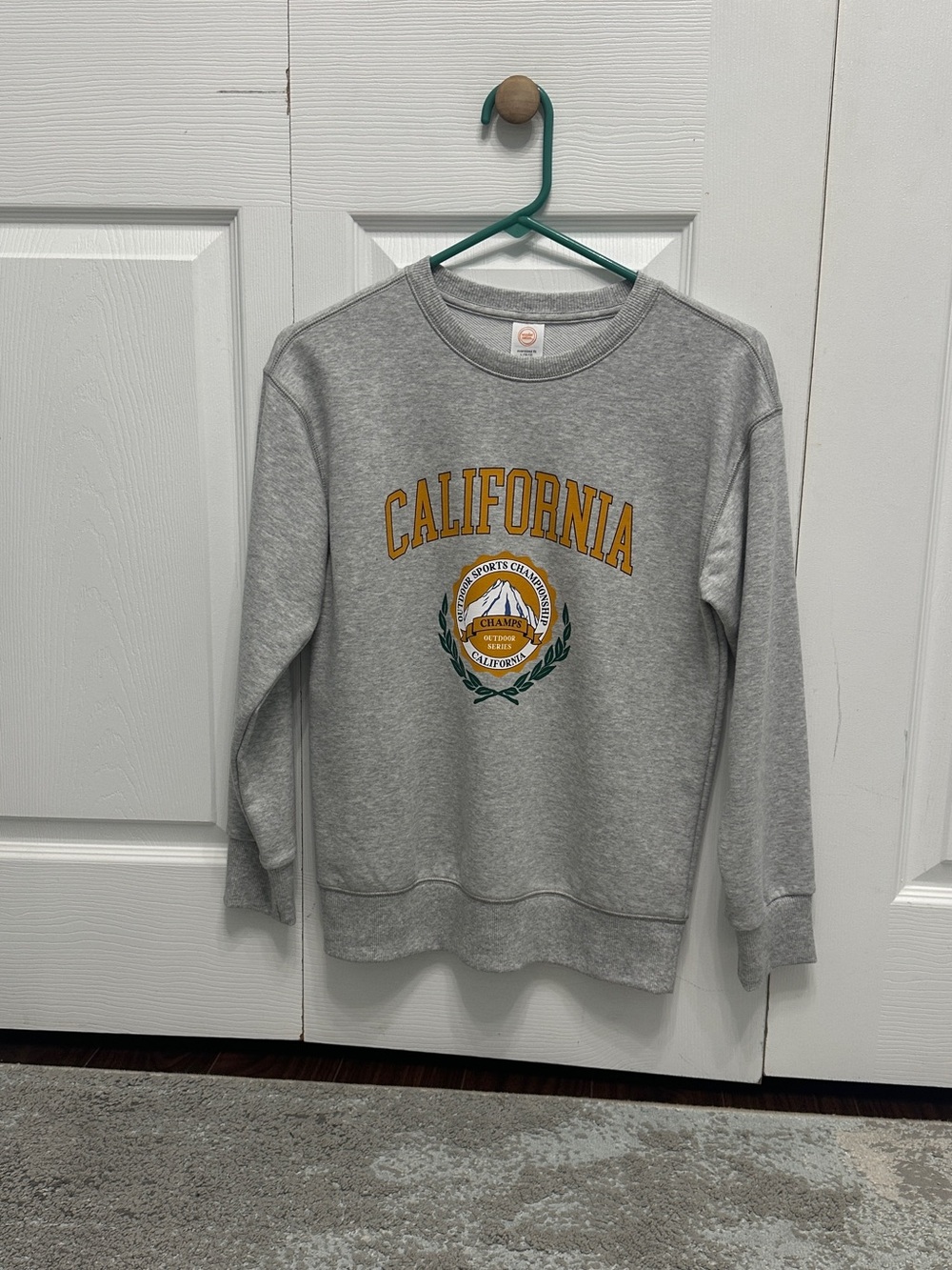 wonder nation Gray Crewneck Sweatshirt with Yellow California Graphic